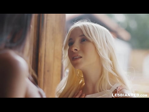 ❤️ Dievča príde domov o niekoľko mesiacov neskôr a skončí pri jedení kundičky svojej nevlastnej mamy Krásne porno na nás ️❤
